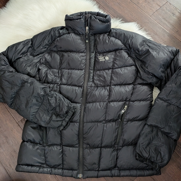 Mountain Hardwear Jackets & Blazers - Mountain Hardwear Black Puffer 100% Down fill Jacket Size M Medium